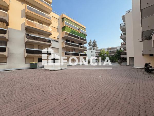 Location Studio 30.21 m² - 64 RUE MURAT - PASTEUR MURAT Bordeaux 33200