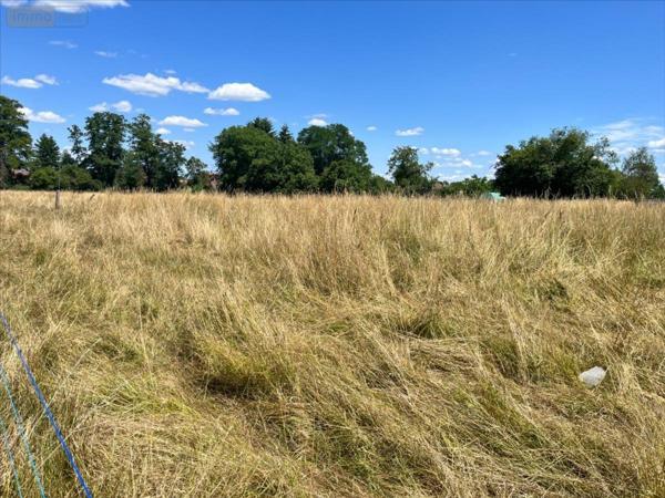 Terrain à Batir à vendre à Saint-Loup-sur-Semouse en Haute-Saône (70800), ref : 1012702