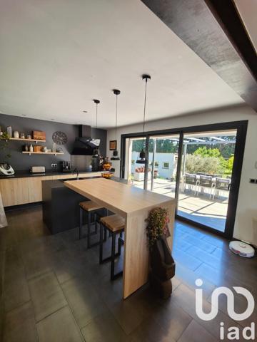 Maison à vendre 5 pièces 150 m² Sénas