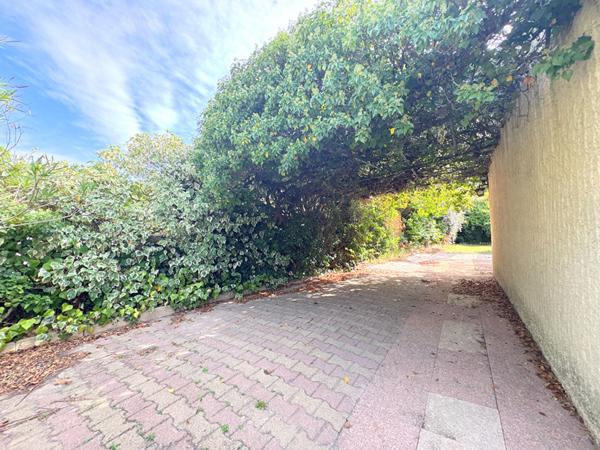 A VENDRE EXCLUSIVITE 84120 PERTUIS MAISON DE TYPE 4 PIECES D'ENVIRON 93M² AVEC GARAGE ET JARDIN