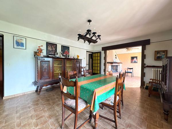 A VENDRE EXCLUSIVITE 84120 PERTUIS MAISON DE TYPE 4 PIECES D'ENVIRON 93M² AVEC GARAGE ET JARDIN