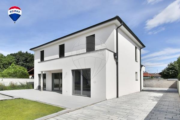 Maison 5 chambre(s) à vendre - Village-Neuf, Haut-Rhin - 68