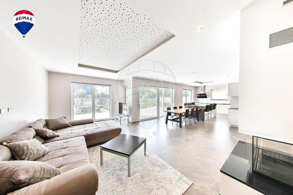 Maison 5 chambre(s) à vendre - Village-Neuf, Haut-Rhin - 68