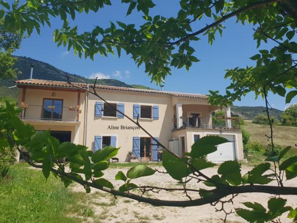 Vente / Ensemble de 2 maisons