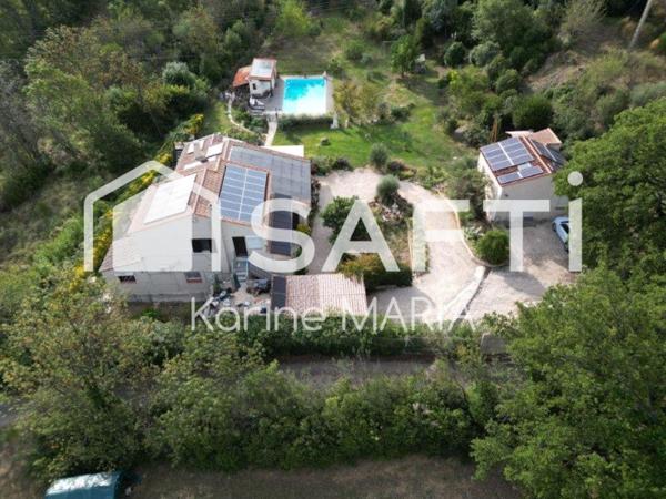 13400- Au pied du Garlaban - Propriété de 242 m2 sur terrain de 4 643 m2 avec dépendances, piscine et garage