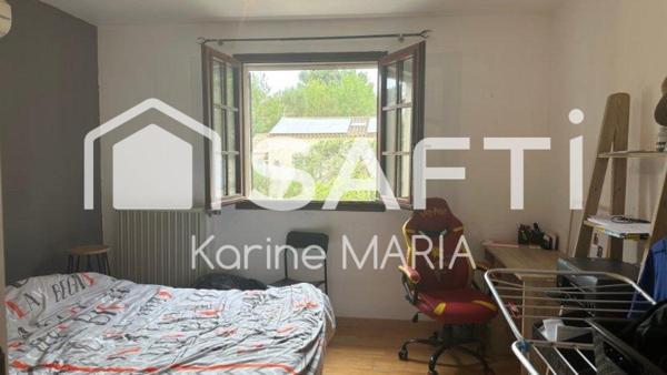 13400- Au pied du Garlaban - Propriété de 242 m2 sur terrain de 4 643 m2 avec dépendances, piscine et garage