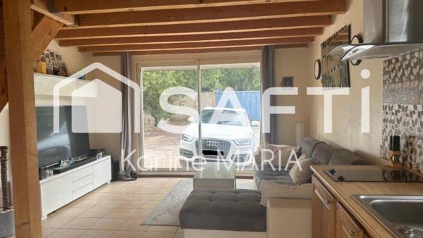 13400- Au pied du Garlaban - Propriété de 242 m2 sur terrain de 4 643 m2 avec dépendances, piscine et garage