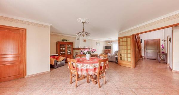 Maison Roissy En Brie 7 pièce(s) 121.5 m2