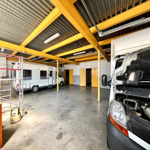 Autre
                                                                                                                                                                                                                                                                                                                                                                                                                                                                                                                                                                500  m²