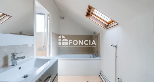 À vendre Studio 24.21 m² - Versailles 78000