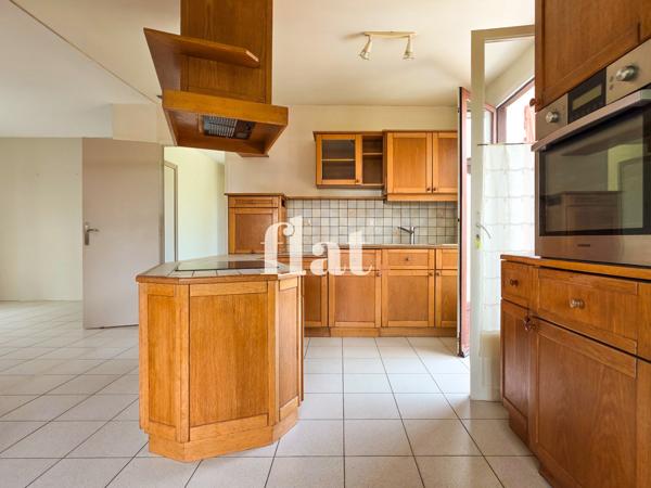 Maison 5 pièce(s) 4 chambre(s) 137 m²