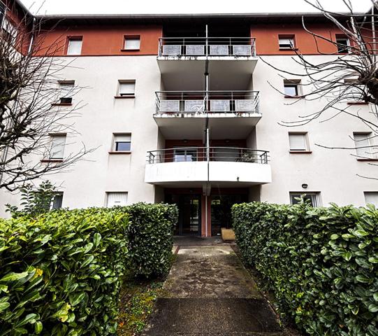 Appartement T2 avec terrasse et parking, idéal investissement locatif à Montauban