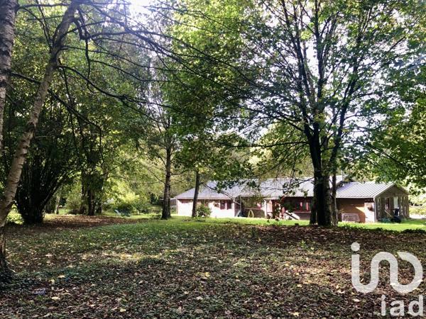 Domaine 5 pièces de 220 m² à Charchigné (53250)