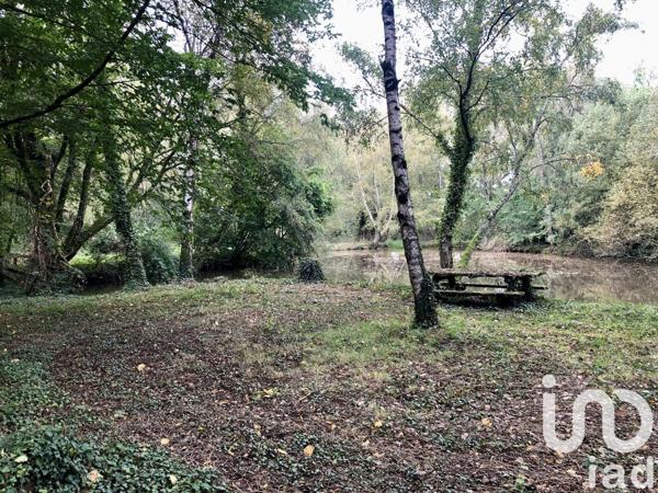 Domaine 5 pièces de 220 m² à Charchigné (53250)