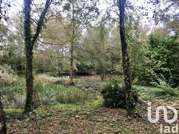 Domaine 5 pièces de 220 m² à Charchigné (53250)