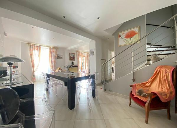 Maison à vendre    5 pièces • 165 m2 Nogent-sur-Marne