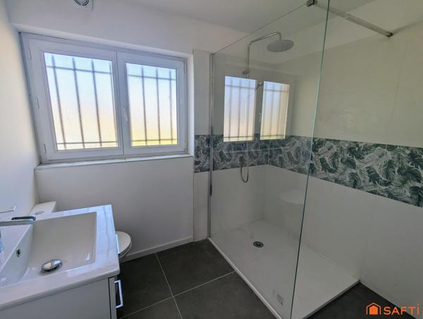 Villa rénovée avec piscine proche du canal et des remparts