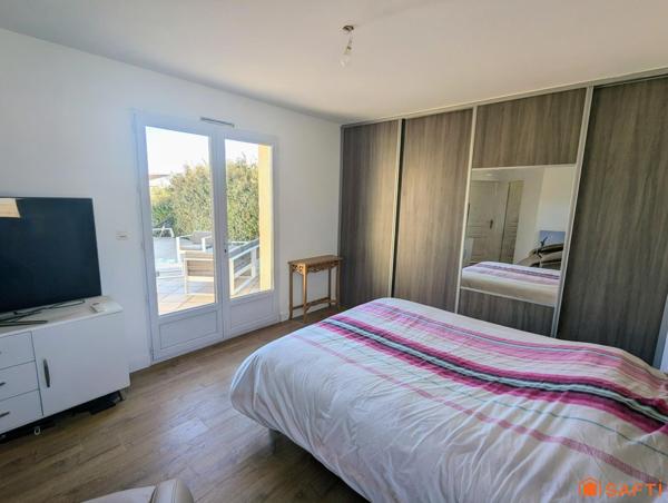 Villa rénovée avec piscine proche du canal et des remparts