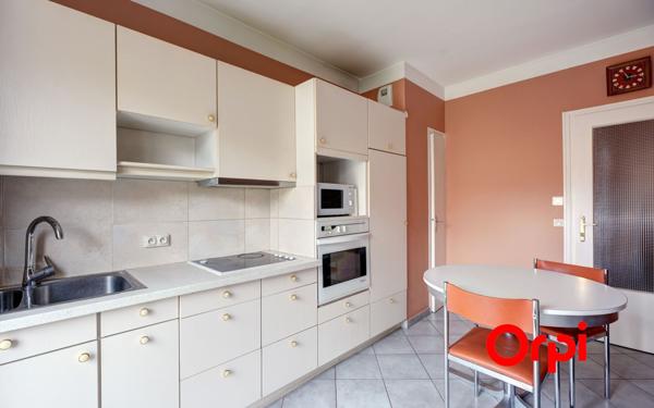 Appartement à vendre    3 pièces • 73,18 m2 Lyon 2