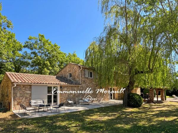 Authentique bergerie rénovée à vendre, 7 pièces, BAGNOLS EN FORET (83)