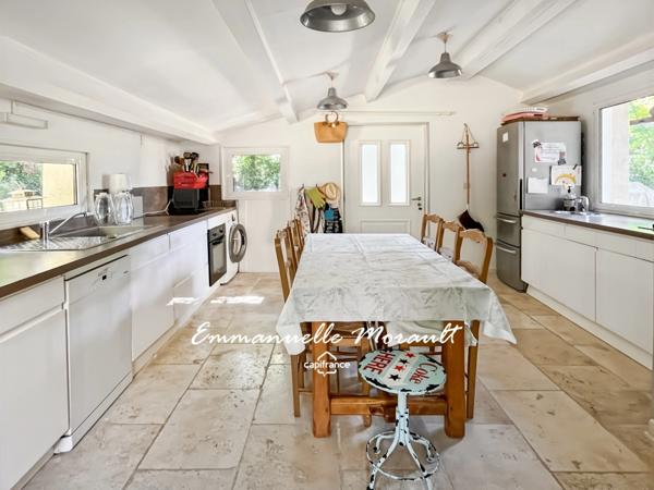 Authentique bergerie rénovée à vendre, 7 pièces, BAGNOLS EN FORET (83)