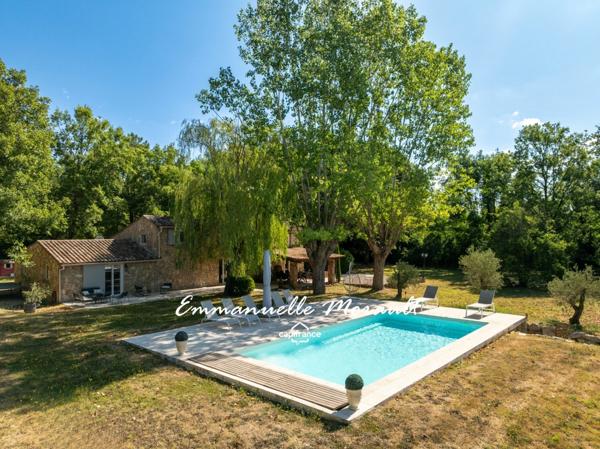 Authentique bergerie rénovée à vendre, 7 pièces, BAGNOLS EN FORET (83)