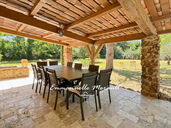 Authentique bergerie rénovée à vendre, 7 pièces, BAGNOLS EN FORET (83)
