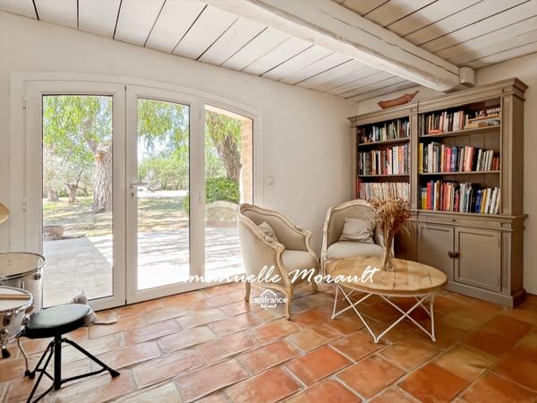 Authentique bergerie rénovée à vendre, 7 pièces, BAGNOLS EN FORET (83)