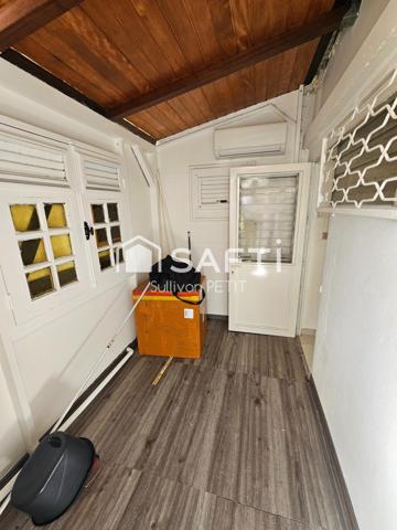 Local commercial, sortie de rocade, terrasse partagée, bien agencé