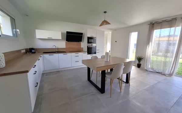 Maison à vendre    5 pièces •  Les Mathes