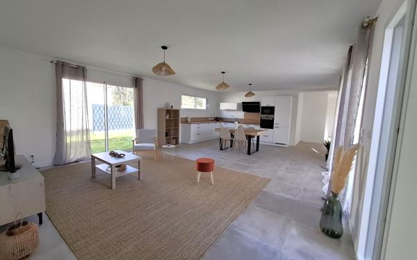 Maison à vendre    5 pièces •  Les Mathes