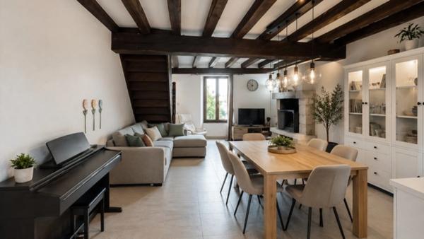Maison de caractère en hypercentre avec terrasse, cour privative et nombreuses possibilités d'aménagement