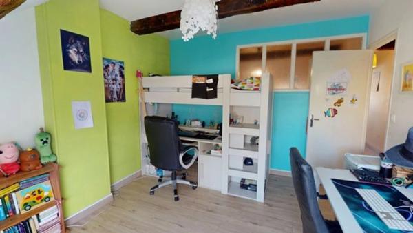 Maison de caractère en hypercentre avec terrasse, cour privative et nombreuses possibilités d'aménagement