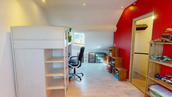 Maison de caractère en hypercentre avec terrasse, cour privative et nombreuses possibilités d'aménagement