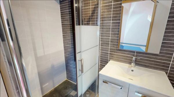 Maison de caractère en hypercentre avec terrasse, cour privative et nombreuses possibilités d'aménagement