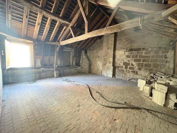 Maison à vendre à Saumur dans le Maine-et-Loire (49400), ref : 49105-924 Centre