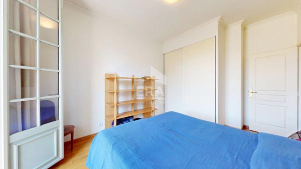 NICE - CARRÉ D'OR : A 100 MÈTRES DU FAMEUX HÔTEL NEGRESCO ,JOLI 2 PIÈCES AVEC BALCON PROCHE MER