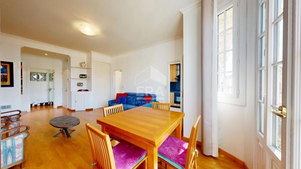 NICE - CARRÉ D'OR : A 100 MÈTRES DU FAMEUX HÔTEL NEGRESCO ,JOLI 2 PIÈCES AVEC BALCON PROCHE MER