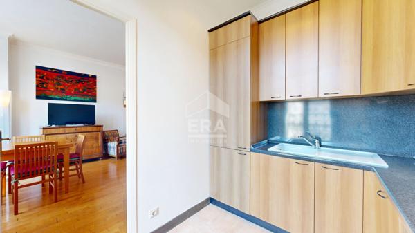 NICE - CARRÉ D'OR : A 100 MÈTRES DU FAMEUX HÔTEL NEGRESCO ,JOLI 2 PIÈCES AVEC BALCON PROCHE MER