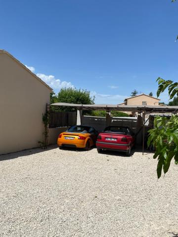 VILLA RÉCENTE 118 M2 AVEC PISCINE & STUDIO PROCHE PERNES ET MAZAN