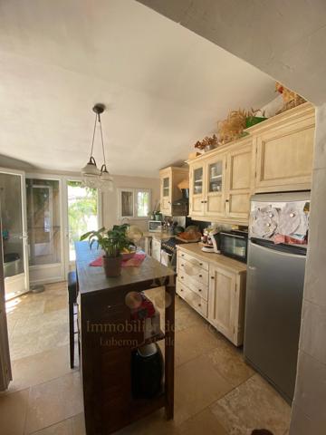 VILLA RÉCENTE 118 M2 AVEC PISCINE & STUDIO PROCHE PERNES ET MAZAN