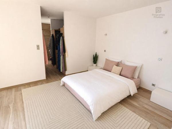 CHÂTEAUROUX, LA MARGOTIÈRE, Maison contemporaine de plain-pied, 5 chambres, bureau, piscine, DPE A
