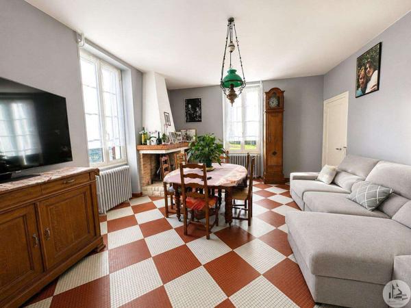 Maison de caractère avec dépendances