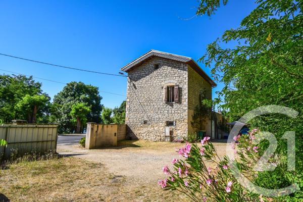 Maison à vendre  5 pièces - 301,95 m2 JASSANS RIOTTIER - 01