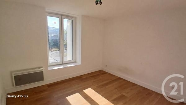 Appartement F3 à vendre  3 pièces - 54,40 m 2   COULOMMIERS  - 77