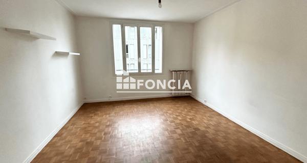 Location Appartement 3 pièces 66 m² - Paris 75014