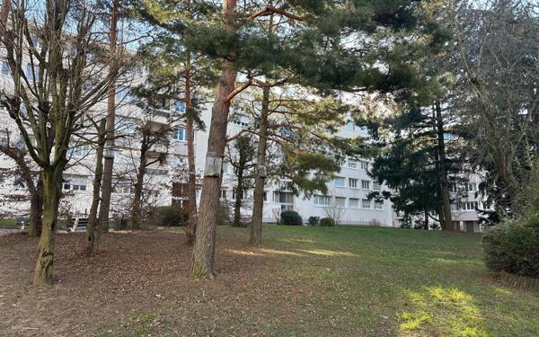 Appartement à vendre    4 pièces • 84,49 m2 Sainte-Foy-lès-Lyon