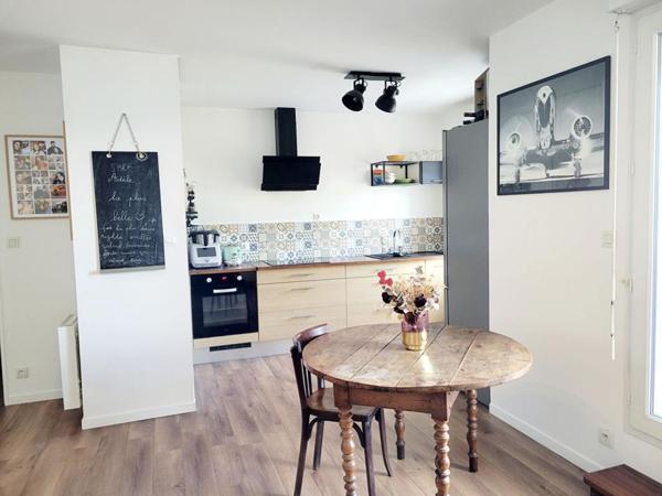 ELVEN  BOURG - Appartement 2 chambres avec parking et terrasse