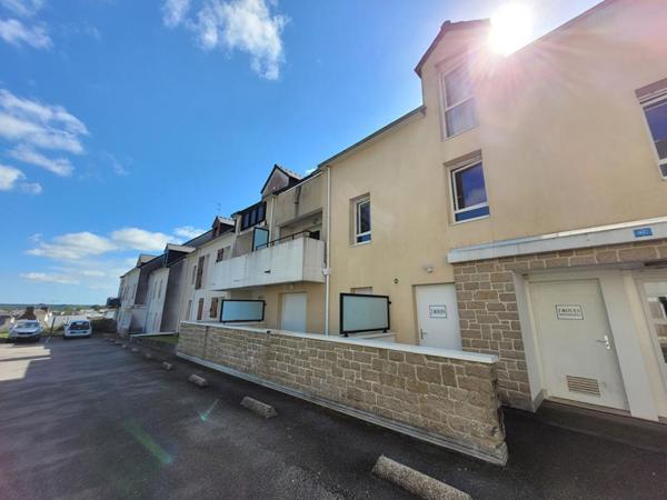 ELVEN  BOURG - Appartement 2 chambres avec parking et terrasse
