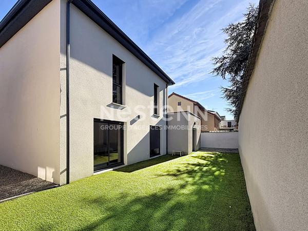 Maison 5 Pièces individuelle avec 4 chambres moderne de 2022 - 69500 BRON